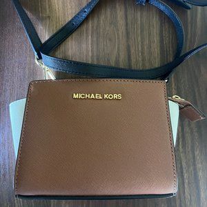 Michael Kors Selma Mini Crossbody - Black/White/Brown